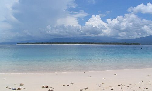 Gili_Air_seen_from_gili_meno